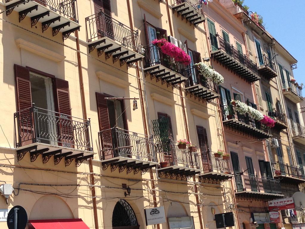 Bed and breakfast White 5*